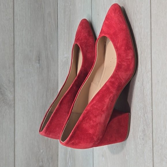 NYDJ Women Solimar Red Block Heel Suede Heels The Pointed Toe Shoes 9M - Picture 2 of 13